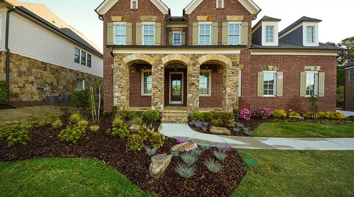 Creative-Landscape-Ideas-For-Front-Yard by Outdoor Makeovers & Living Spaces Outdoor Makeover: Creative-Landscape-Ideas-For-Front-Yard