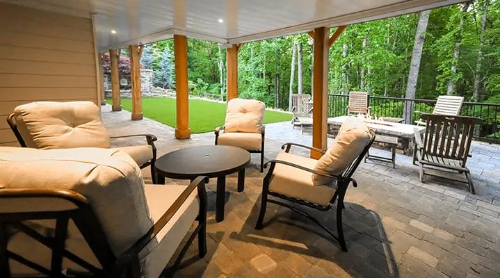 Outdoor Makeover: Covered-Patio-Design-Ideas