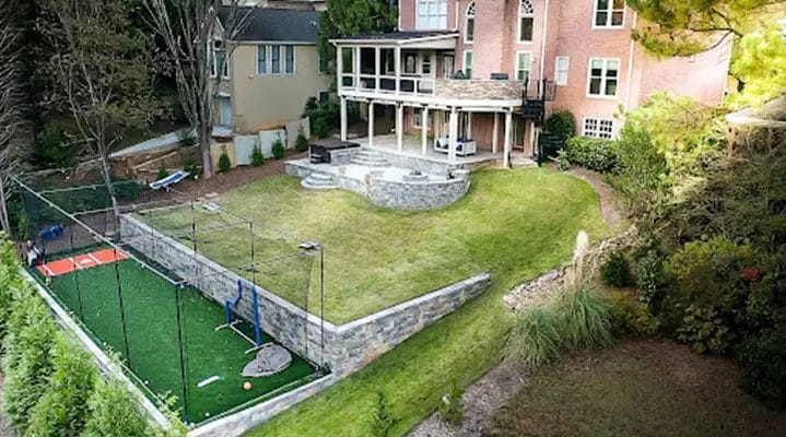 Outdoor Makeover:
Understanding Artificial Turf: The Basics